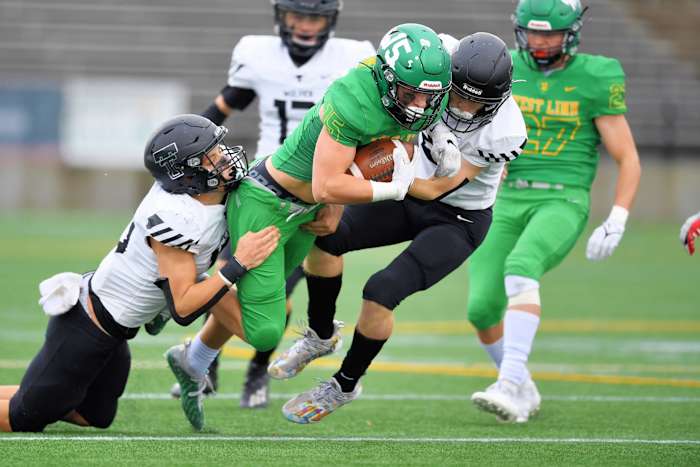 Tualatin.West-Linn.6A-football-semifinal.Leon-Neuschwander.61